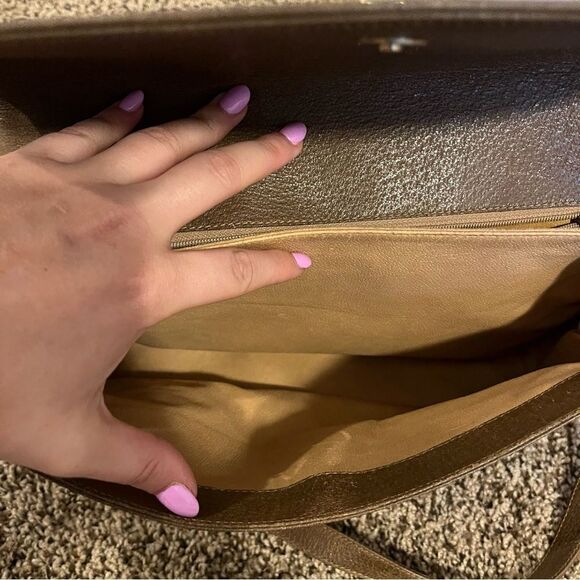 Gucci Supreme Crossbody/Shoulder Bag - Picture 13 of 16